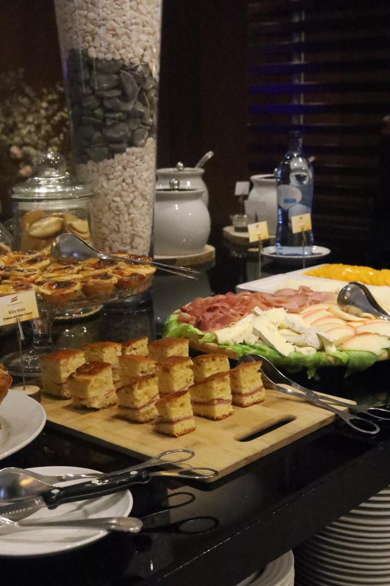 Douro Marina Hotel & Spa Ресенде Екстериор снимка