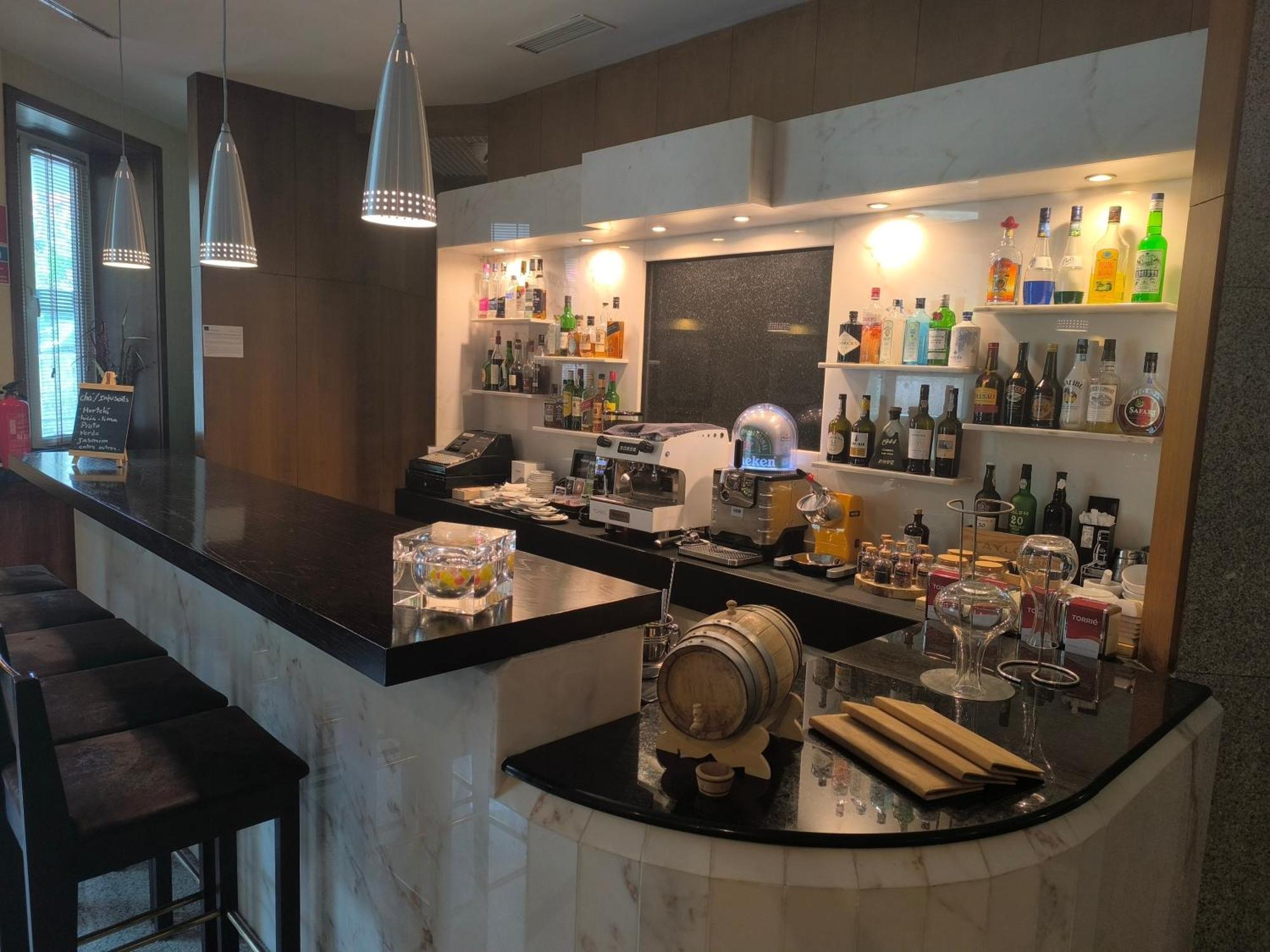 Douro Marina Hotel & Spa Ресенде Екстериор снимка