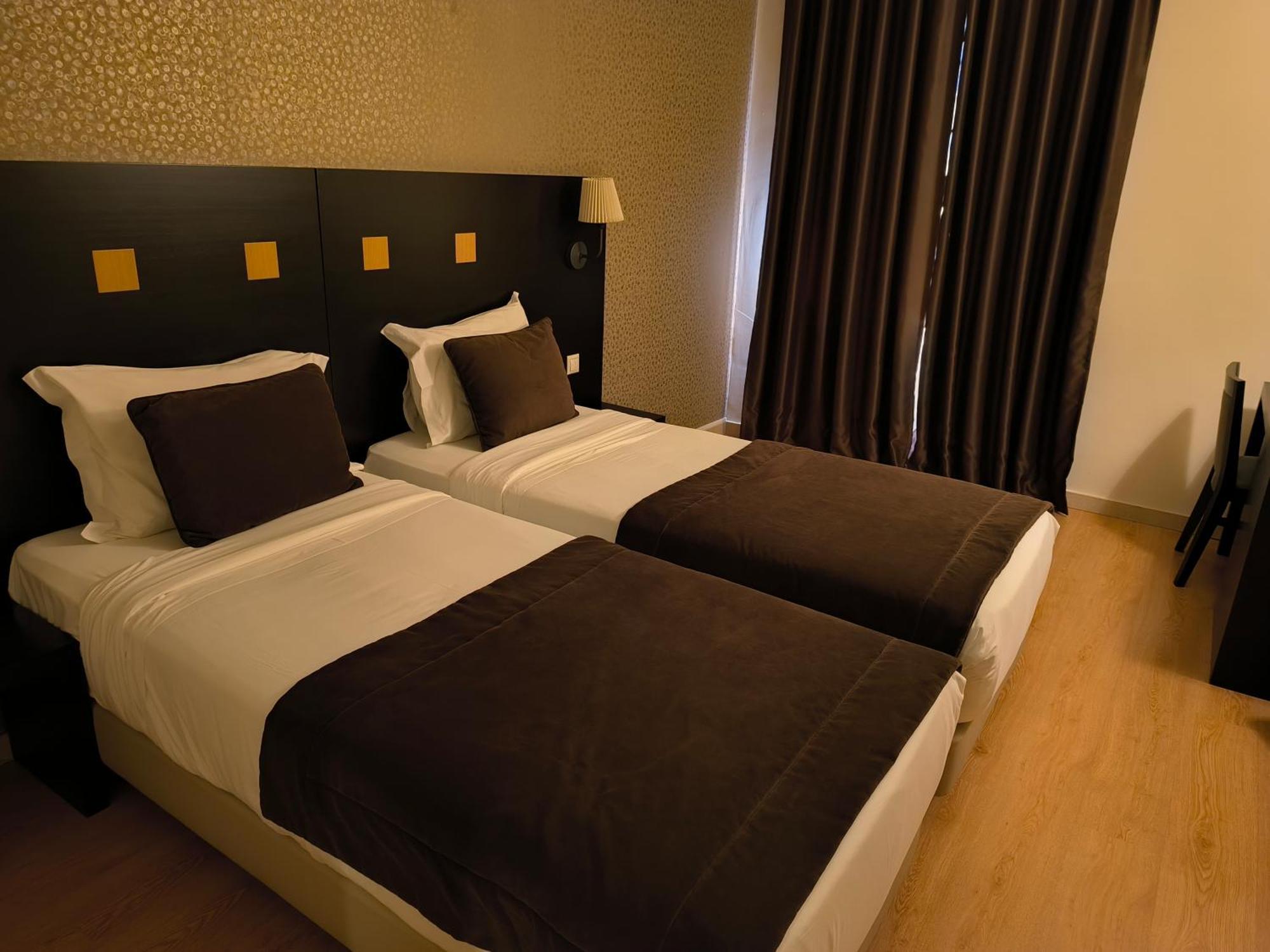 Douro Marina Hotel & Spa Ресенде Екстериор снимка