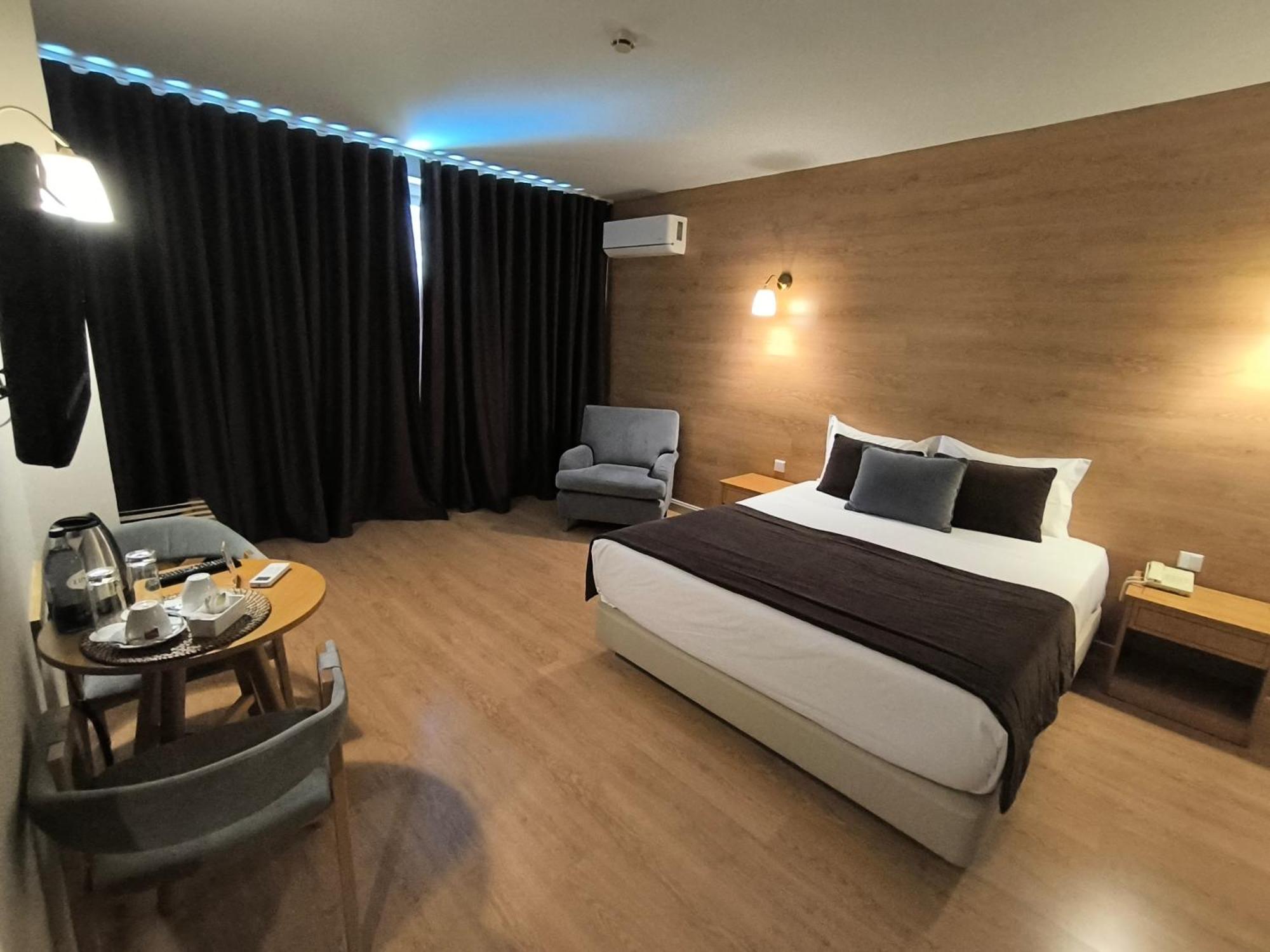 Douro Marina Hotel & Spa Ресенде Екстериор снимка