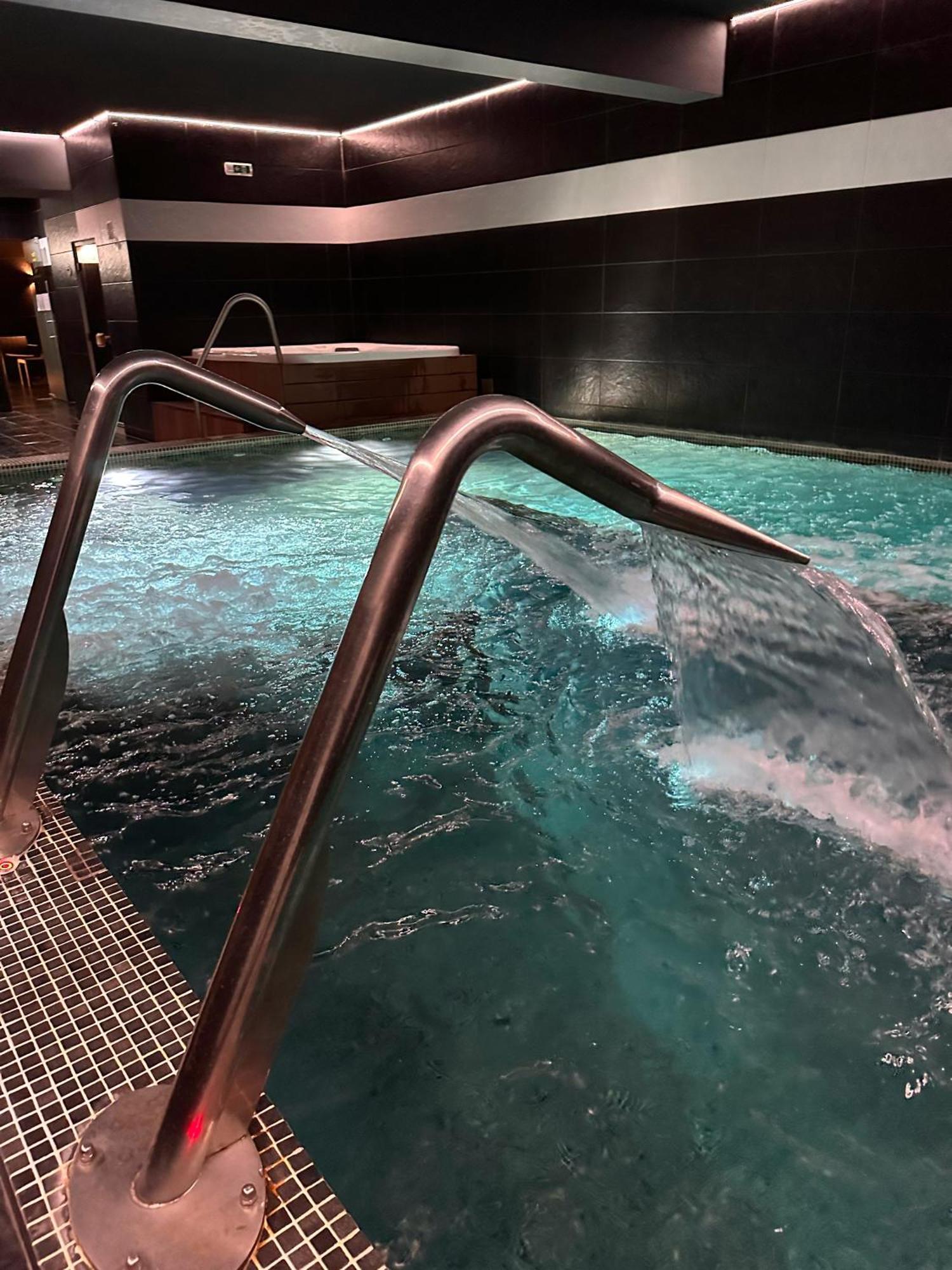 Douro Marina Hotel & Spa Ресенде Екстериор снимка
